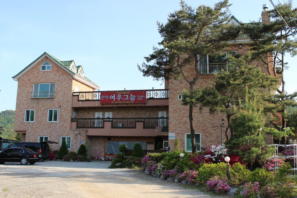 Yeowoogneul Pension Chuncheon Eksteriør billede