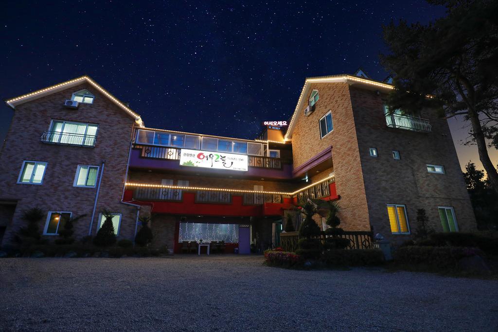 Yeowoogneul Pension Chuncheon Eksteriør billede